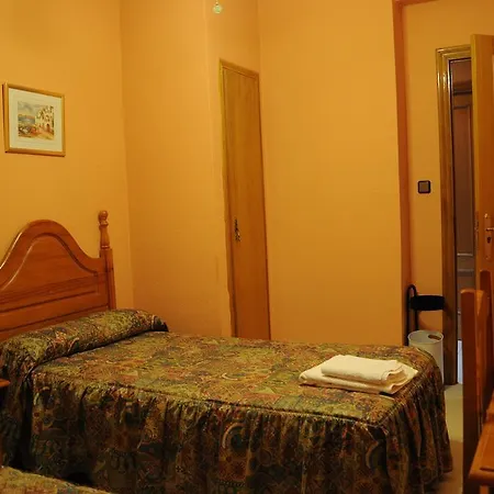 Guest house La Torre I Puente de Domingo Florez